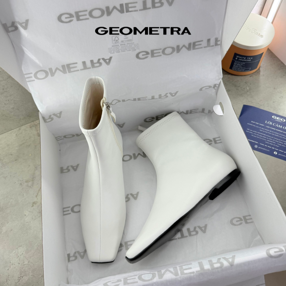 Giày Boot Cổ Thấp Ice Bloom