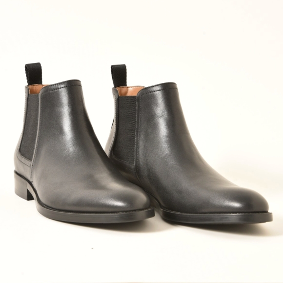Noir Luxe Chelsea Boots